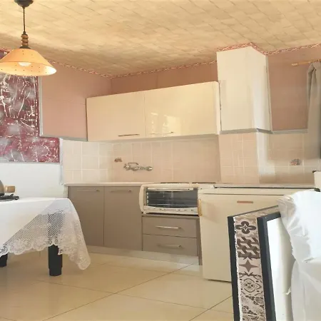 In - One Private Apartament