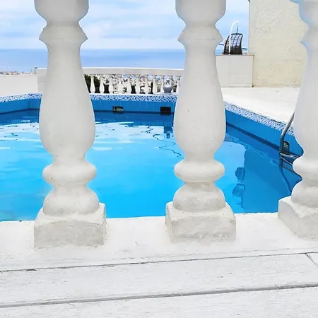 Apartamento Step Into A World Of Nature One Room Private Suite Shared Pool *